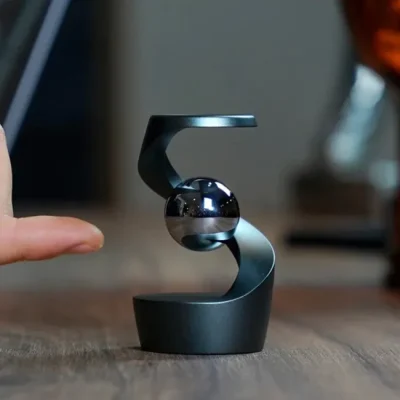 Mezmoglobe Luna